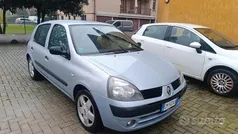 Usata 2004 Renault Clio II Tre volumi | 1800 € (Ottimo prezzo)