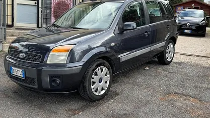 Grigio Usata 2007 Ford Fusion Collection Tre volumi | 1990 € (Ottimo prezzo)