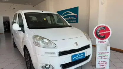 Usata Peugeot Partner Tepee 92 CV (67 kW) 2012 Bianco Monovolume