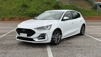 Usata Ford Focus ST 116 CV (85 kW) 2023 Bianco Utilitaria