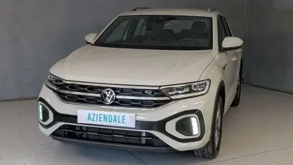 Usata VW T-Roc R-line 110 CV (80 kW) 2024 Grigio ascot SUV