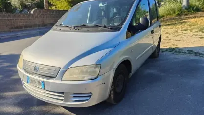 Usata Fiat Multipla Dynamic 103 CV (75 kW) 2007 Grigio Monovolume