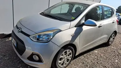 Usata Hyundai i10 Edition 67 CV (49 kW) 2015 Grigio Utilitaria