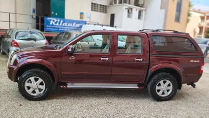 Usata Isuzu D-Max 131 CV (96 kW) 2006 Rosso SUV