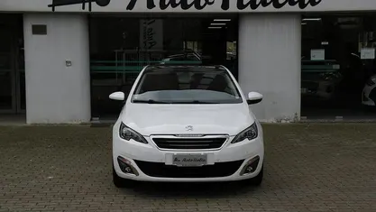 Usata Peugeot 308 Allure 150 CV (110 kW) 2015 Bianco Berlina