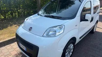 Usata Fiat Qubo Trekking 70 CV (51 kW) 2014 Bianco Monovolume