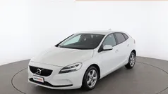 Bianco Usata 2018 Volvo V40 Momentum Tre volumi | 12.799 € (Buon prezzo)