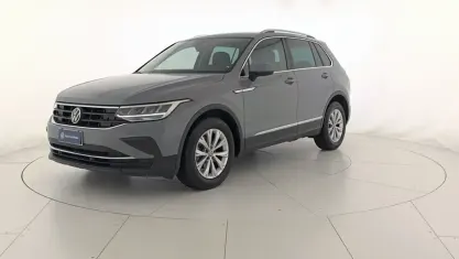 Usata VW Tiguan Life 150 CV (110 kW) 2022 Gray SUV