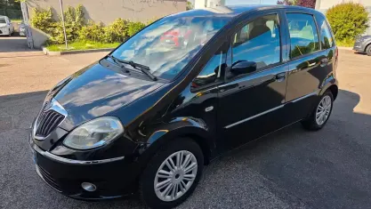 Usata Lancia Musa 77 CV (56 kW) 2008 Nero Monovolume