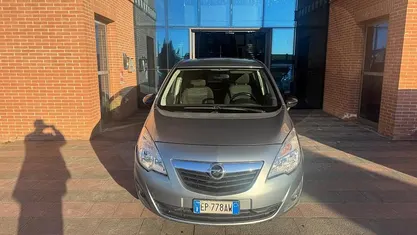 Usata Opel Meriva Cosmo 120 CV (88 kW) 2013 Monovolume