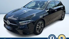 Nero metallizzato Usata 2023 Mercedes A180 Advanced Plus Tre volumi | 28.400 € (Ottimo prezzo)