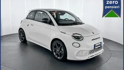 Usata Abarth 500e 114 kW (155 CV) 2024 Bianco Utilitaria