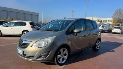 Usata Opel Meriva Cosmo 110 CV (80 kW) 2011 Giallo Monovolume