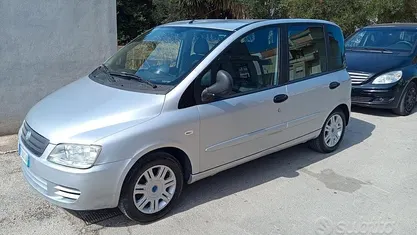 Usata Fiat Multipla Emotion 120 CV (88 kW) 2006 Grigio Monovolume