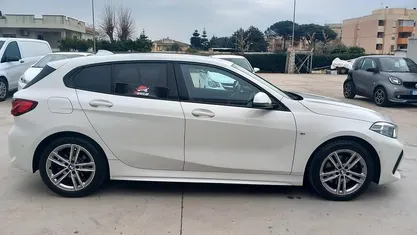 Usata BMW 118 M Sport 135 CV (99 kW) 2023 Bianco Utilitaria