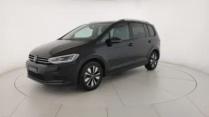 Käytetty VW Touran Business 150 HP (110 kW) 2025 Musta Tila-auto