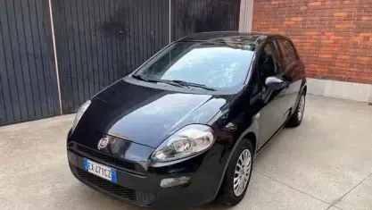 Usata Fiat Punto 75 CV (55 kW) 2014 Blu metallizzato Utilitaria