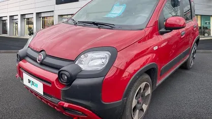 Occasion Fiat Panda Cross Cross 70 ch (51 kW) 2024 Rouge Citadine
