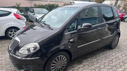 Usata Lancia Musa Gold 95 CV (69 kW) 2012 Nero Monovolume