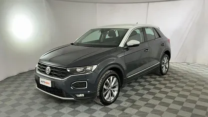 Usata VW T-Roc Style 116 CV (85 kW) 2018 Nero SUV