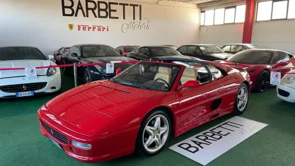Usata Ferrari F355 380 CV (279 kW) 1996 Rosso Cabrio
