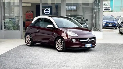 Usata Opel Adam 87 CV (63 kW) 2013 Viola Utilitaria