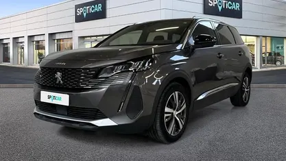 Usata Peugeot 5008 Allure 131 CV (96 kW) 2024 SUV