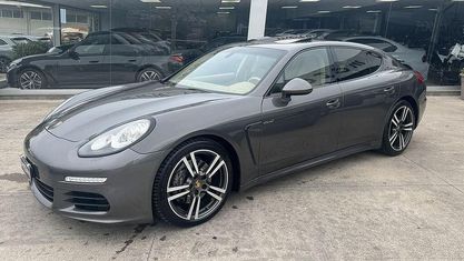 Usata Porsche Panamera Edition 300 CV (220 kW) 2015 Grigio Utilitaria