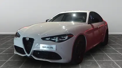 Bianco Usata 2024 Alfa Romeo Giulia Veloce Tre volumi | 42.900 € (Ottimo prezzo)