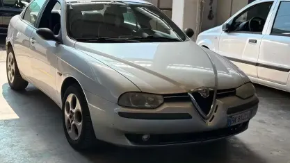 Usata Alfa Romeo 156 Progression 105 CV (77 kW) 2000 Grigio Berlina