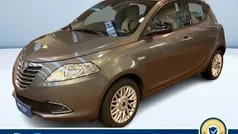 Usata 2013 Lancia Ypsilon Gold Due volumi | 9100 € (Molto cara)