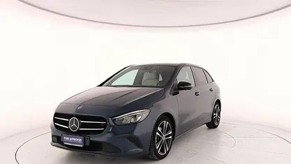 Usata Mercedes B180 Premium 116 CV (85 kW) 2019 Blu metallizzato Monovolume
