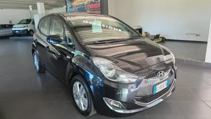 Usata Hyundai i20 Comfort 90 CV (66 kW) 2011 Nero Utilitaria