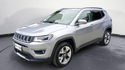 Używany Jeep Compass Limited 170 KM (125 kW) 2018 Srebrny SUV