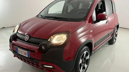 Rosso Usata 2024 Fiat Panda Cross Cross Due volumi | 13.900 € (Buon prezzo)