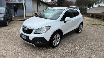 Usata Opel Mokka Cosmo 131 CV (96 kW) 2013 Bianco SUV