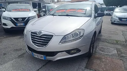 Usata Lancia Delta 150 CV (110 kW) 2009 Argento Utilitaria