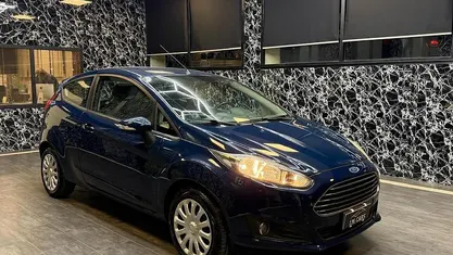 Usata Ford Fiesta Titanium 80 CV (58 kW) 2013 Blu Utilitaria