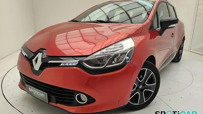 Usata Renault Clio GrandTour 90 CV (66 kW) 2016 Rosso Station wagon