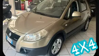 Usata Fiat Sedici Emotion 120 CV (88 kW) 2006 Beige SUV