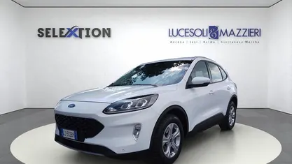 Usata Ford Kuga 120 CV (88 kW) 2022 Bianco SUV