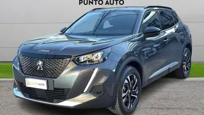 Usata Peugeot 2008 Allure 131 CV (96 kW) 2022 Grigio scuro SUV