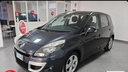 Usata Renault Scénic Dynamique 110 CV (80 kW) 2010 Giallo Monovolume