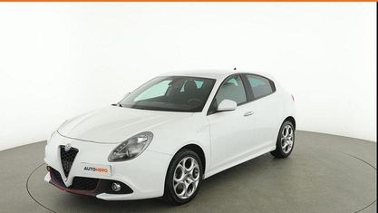 Second-hand Alfa Romeo Giulietta 120 CP (88 kW) 2018 Alb Hatchback