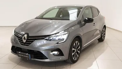 Usata Renault Clio V 91 CV (66 kW) 2023 Grigio Berlina