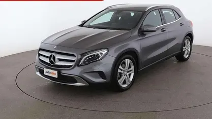 Usata Mercedes GLA200 136 CV (100 kW) 2017 Grigio SUV