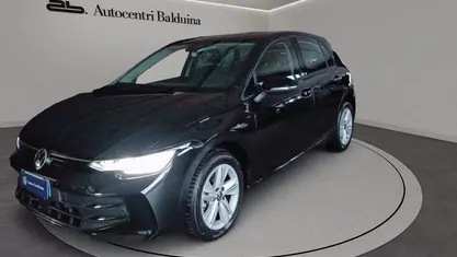 Usata 2025 VW Golf Life Berlina | 27.500 € (Buon prezzo)