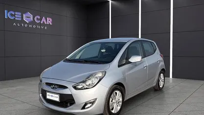 Usata Hyundai ix20 Comfort 77 CV (56 kW) 2011 Gray Utilitaria