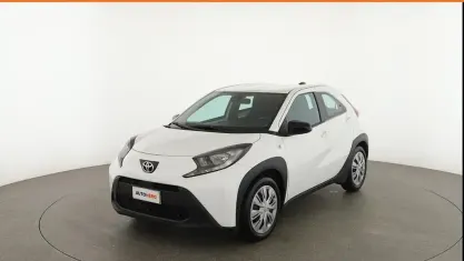 Käytetty Toyota Aygo X Active 72 HP (52 kW) 2024 Valkoinen Katumaasturi
