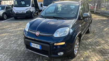 Usata Fiat Panda 4x4 S 95 CV (69 kW) 2016 Blu Utilitaria